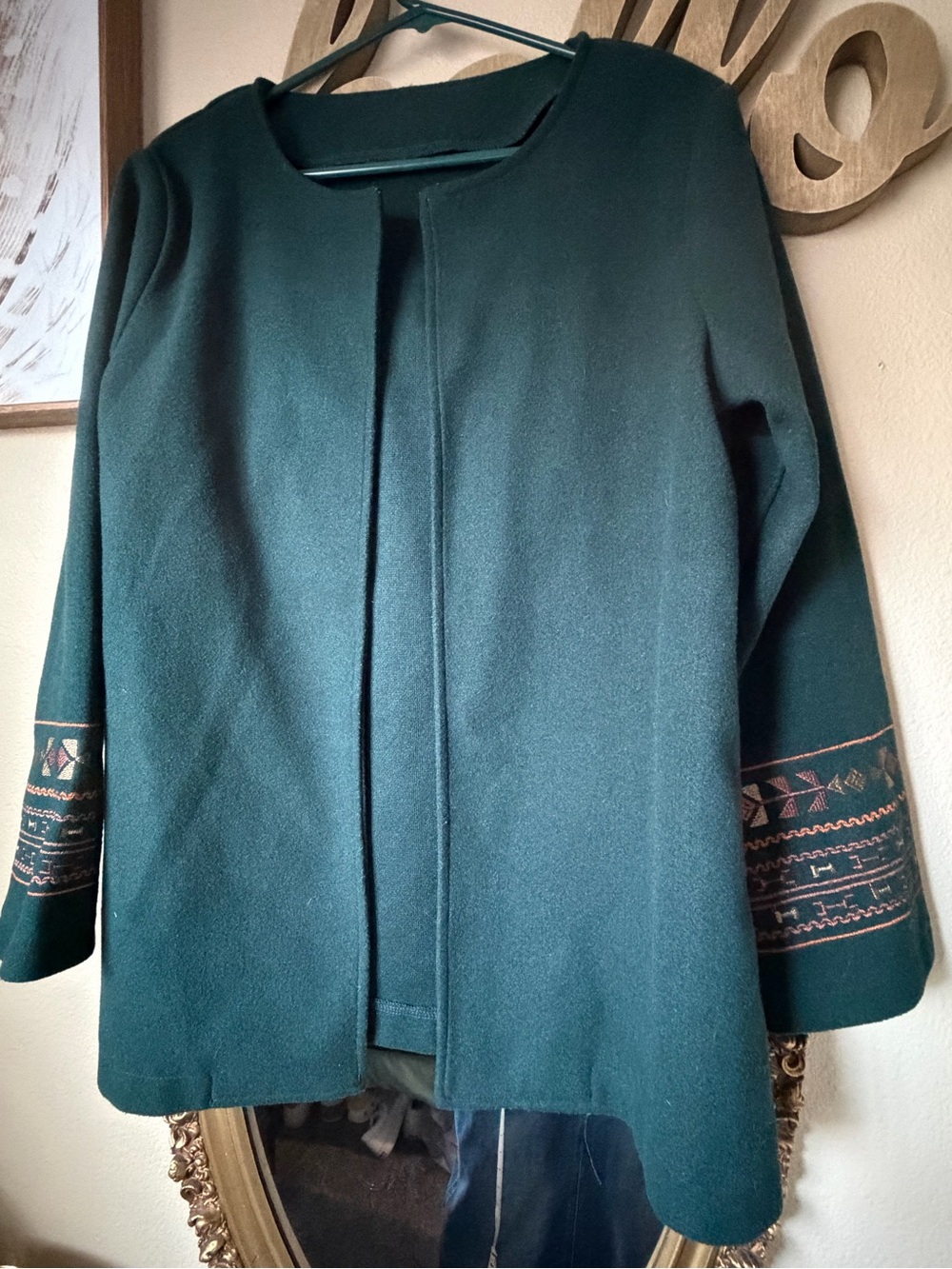 SHEIN Dark Green Embroidered Cuff Collarless Blazer